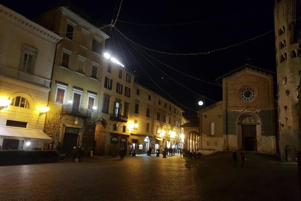 ...All'Archetto Di Sant'Andrea......Pieno Centro Орв'єто Екстер'єр фото